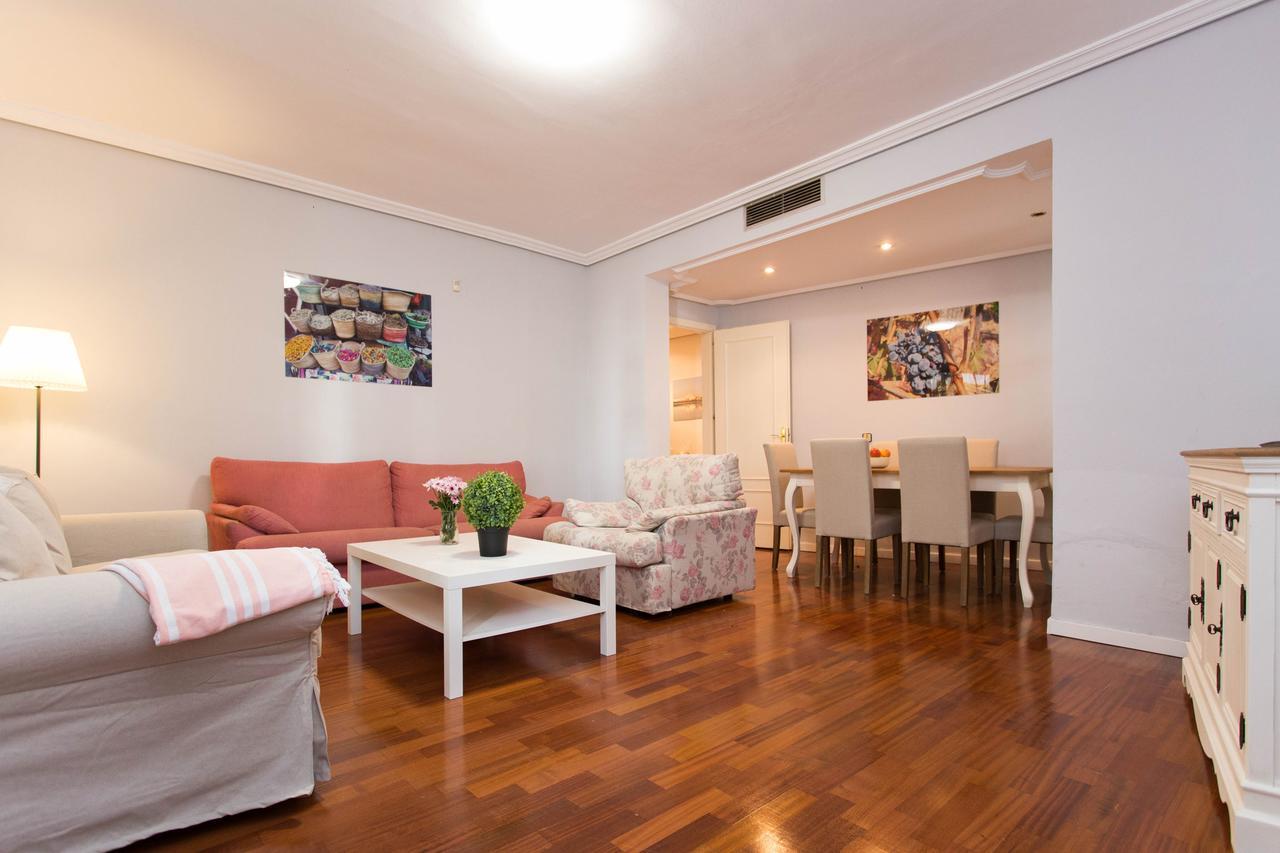 Svq Apartments - Patio Santa Cruz Sevilla Dış mekan fotoğraf