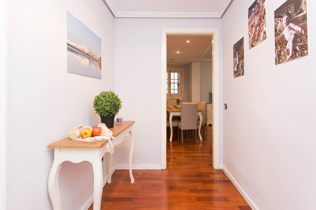 Svq Apartments - Patio Santa Cruz Sevilla Dış mekan fotoğraf