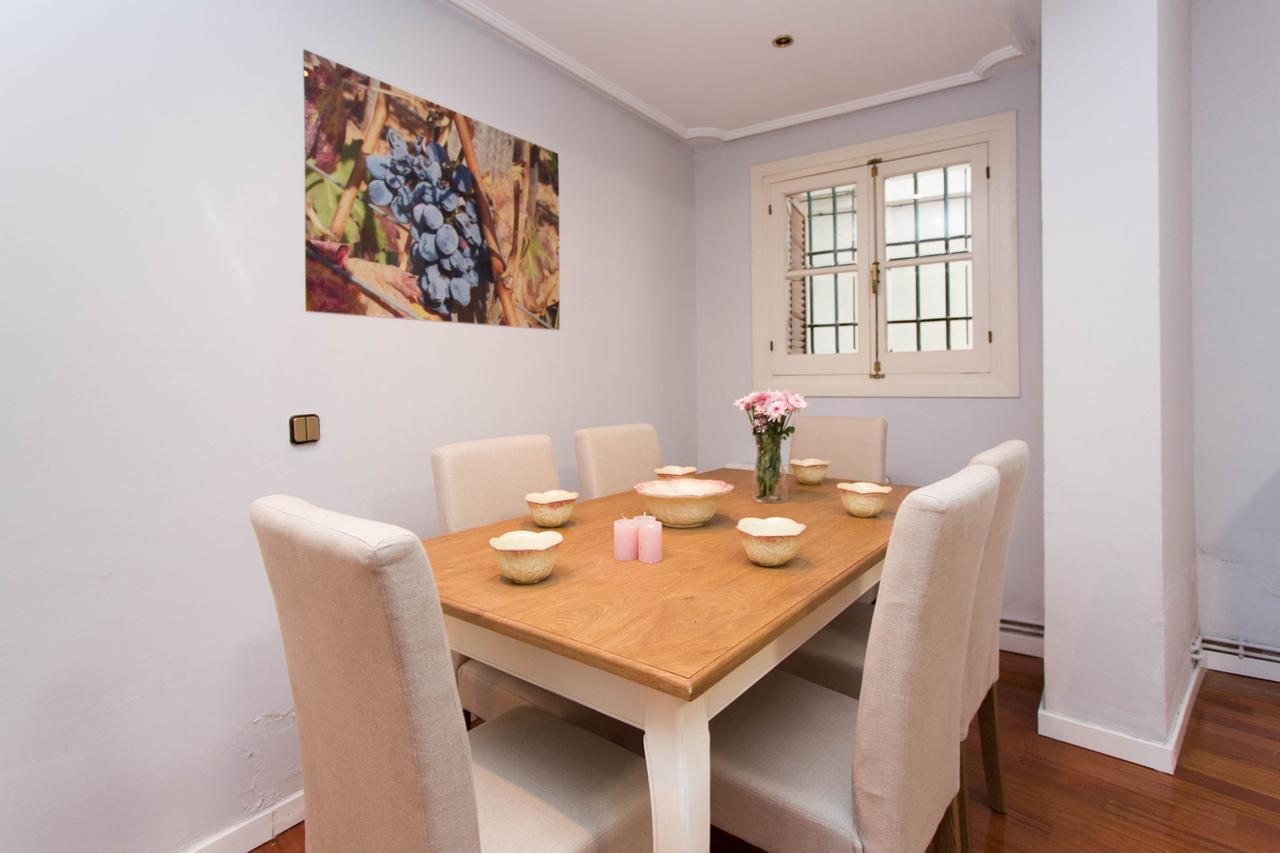 Svq Apartments - Patio Santa Cruz Sevilla Dış mekan fotoğraf