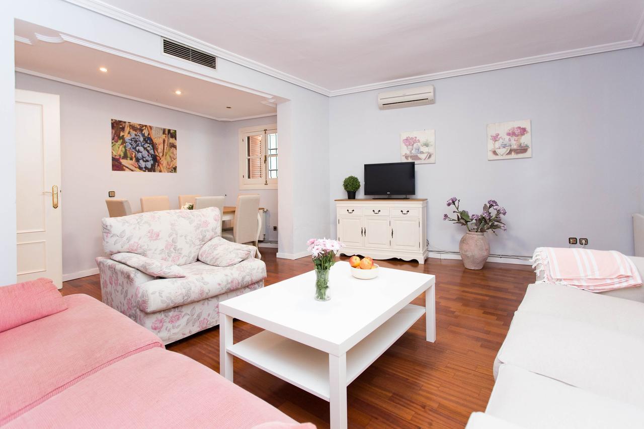 Svq Apartments - Patio Santa Cruz Sevilla Dış mekan fotoğraf